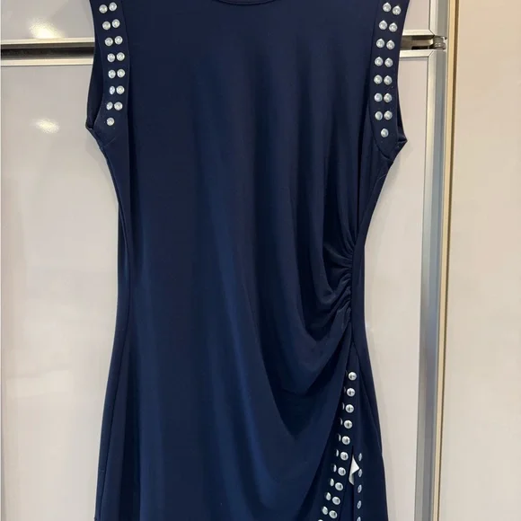 Frank Lyman Design Navy 2 pc set with capris pants with stud accents! - Picture 4 of 6